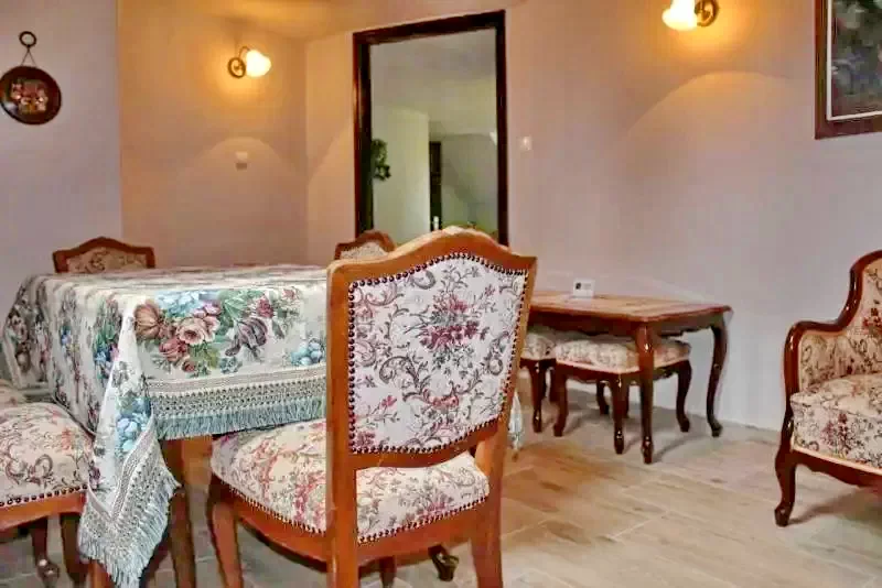 Mișcolț Cazare | Casă de apartamente (K0858-5) Imaginea poate fi supusă drepturilor de autor. Se recomandă contactarea titularului drepturilor.