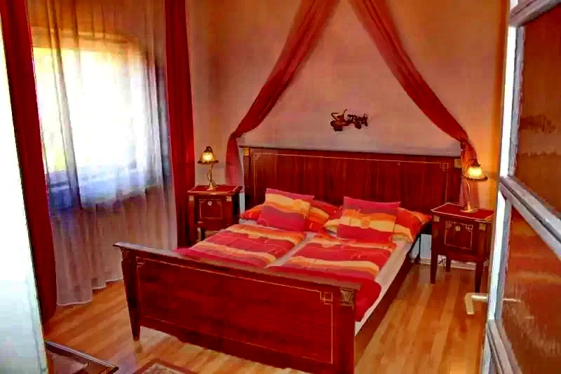 Mișcolț Cazare | Casă de apartamente (K0858-8) Imaginea poate fi supusă drepturilor de autor. Se recomandă contactarea titularului drepturilor.