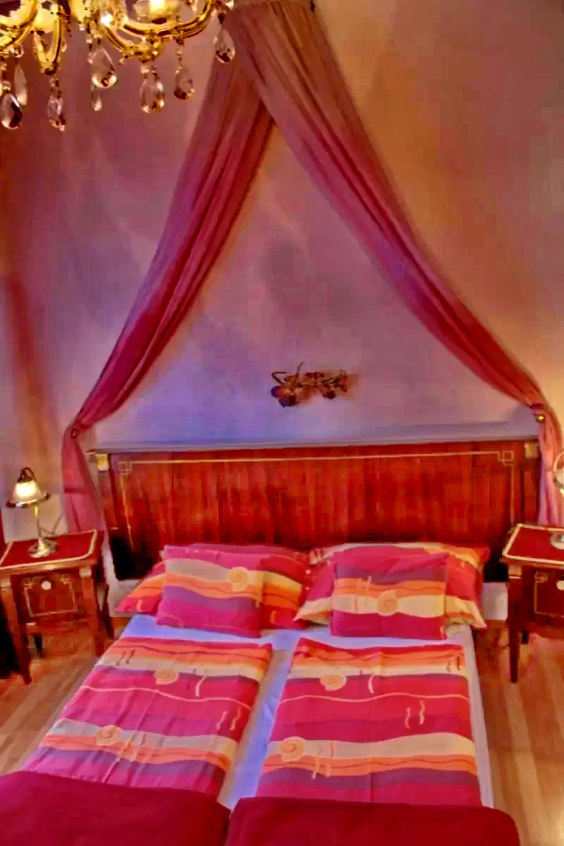 Mișcolț Cazare | Bungalow (K0858-9) Imaginea poate fi supusă drepturilor de autor. Se recomandă contactarea titularului drepturilor.