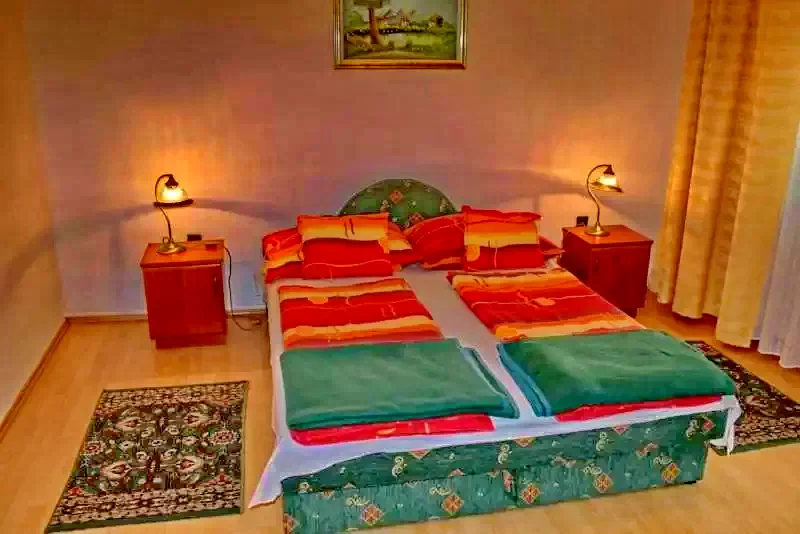 Mișcolț Cazare | Casă de apartamente (K0858-14) Imaginea poate fi supusă drepturilor de autor. Se recomandă contactarea titularului drepturilor.