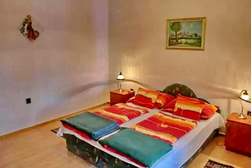 Mișcolț Cazare | Casă de apartamente (K0858-15) Imaginea poate fi supusă drepturilor de autor. Se recomandă contactarea titularului drepturilor.