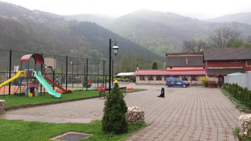 Szászcsór Szállás | Motel (K0697-19) A kép szerzői jogvédelem alatt állhat. Javasolt a kapcsolatfelvétel a jog tulajdonossal.