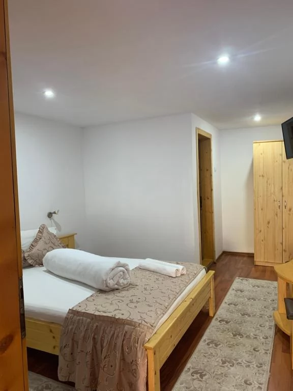 Săsciori Cazare | Motel (K0697-27) Imaginea poate fi supusă drepturilor de autor. Se recomandă contactarea titularului drepturilor.