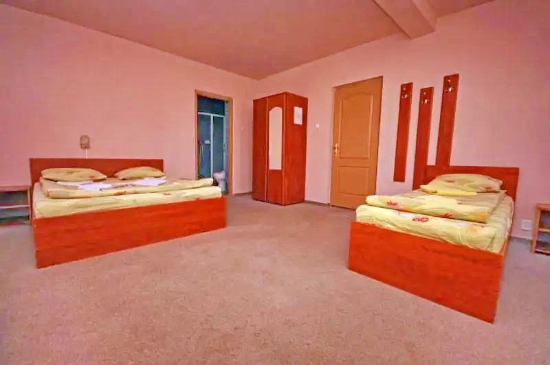 Cazare Gheorgheni - Motel Imola** | Gyergyószentmiklós - Imola Motel**. Imaginea poate fi supusă drepturilor de autor. Se recomandă contactarea titularului drepturilor.