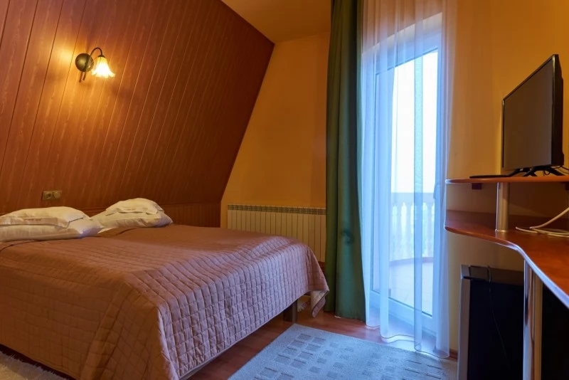 Vârtop Cazare | Hotel*** (K1458-41) Imaginea poate fi supusă drepturilor de autor. Se recomandă contactarea titularului drepturilor.