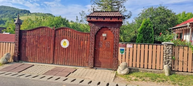 Crișeni Cazare | Casă de oaspeți (K1128-9) Imaginea poate fi supusă drepturilor de autor. Se recomandă contactarea titularului drepturilor.