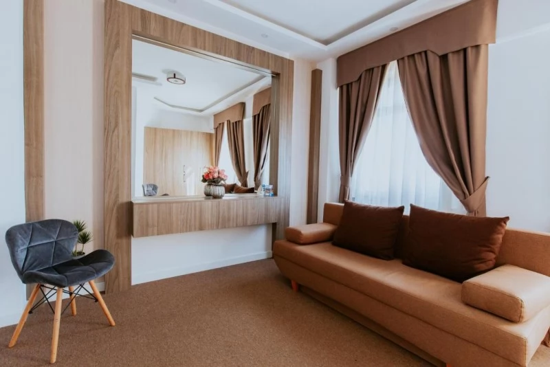 Miercurea Ciuc Cazare | Hotel*** (K1491-41) Imaginea poate fi supusă drepturilor de autor. Se recomandă contactarea titularului drepturilor.