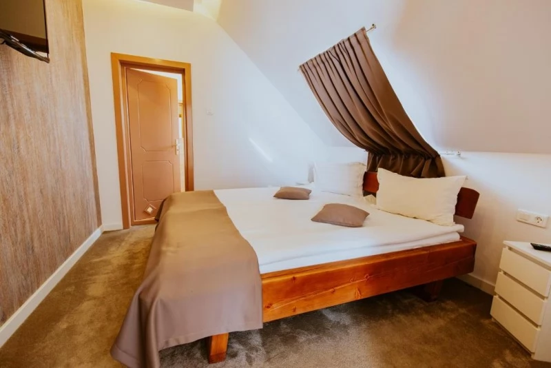 Csíkszereda Szállás | Hotel*** (K1491-49) A kép szerzői jogvédelem alatt állhat. Javasolt a kapcsolatfelvétel a jog tulajdonossal.