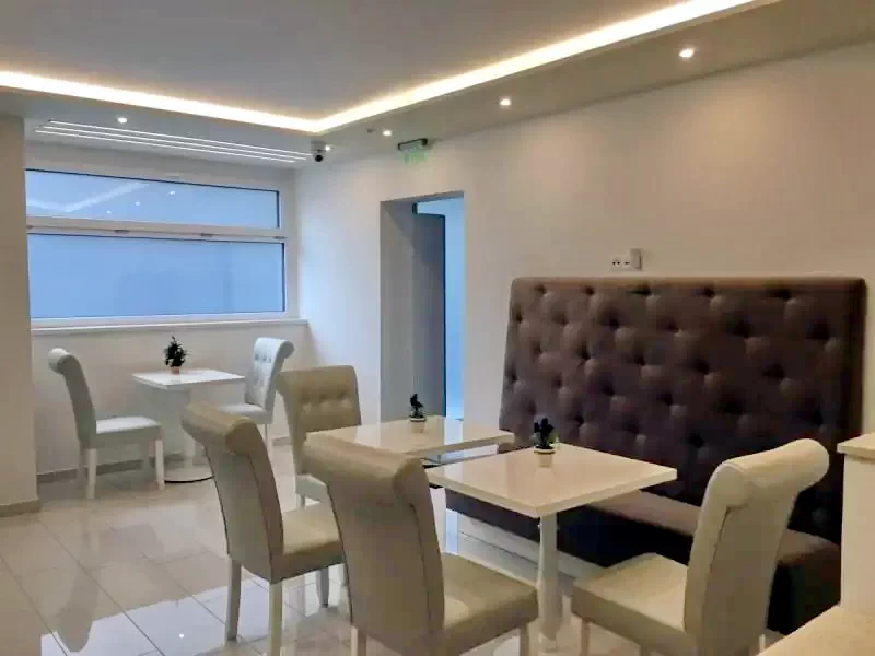 Seghedin Cazare | Motel (K0427-3) Imaginea poate fi supusă drepturilor de autor. Se recomandă contactarea titularului drepturilor.