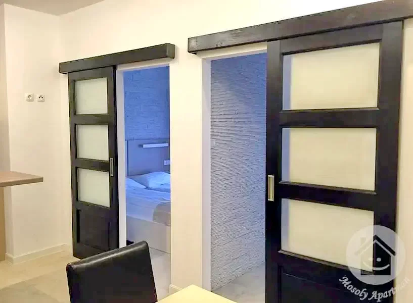 Seghedin Cazare | Motel (K0427-32) Imaginea poate fi supusă drepturilor de autor. Se recomandă contactarea titularului drepturilor.