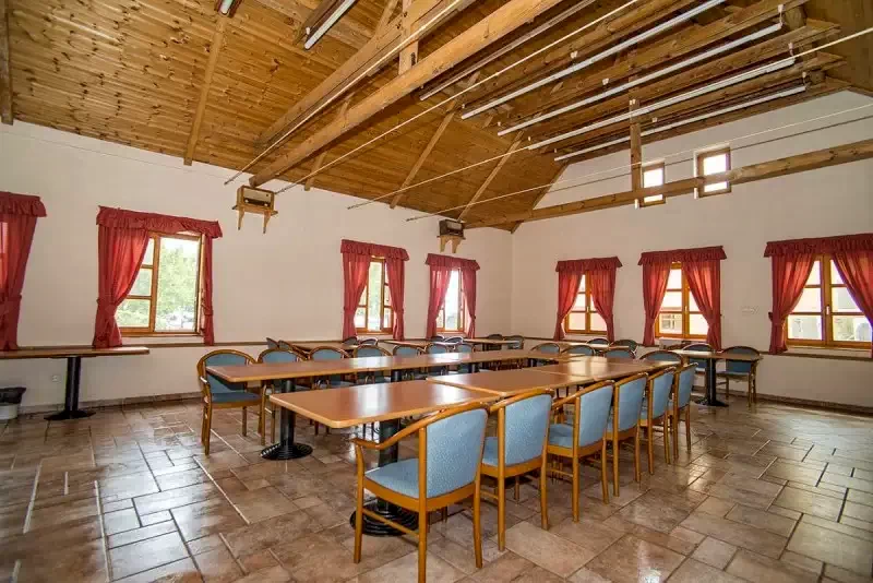  Cazare | Pensiune turistică (K0825-7) Imaginea poate fi supusă drepturilor de autor. Se recomandă contactarea titularului drepturilor.