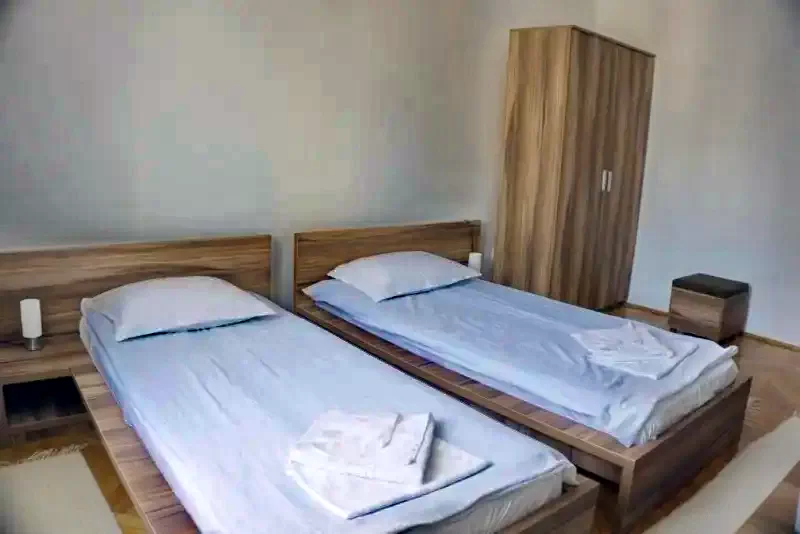 Miercurea Ciuc Cazare | Hotel** (K1402-14) Imaginea poate fi supusă drepturilor de autor. Se recomandă contactarea titularului drepturilor.