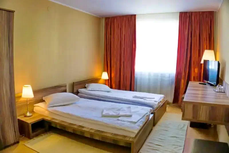 Miercurea Ciuc Cazare | Hotel** (K1402-29) Imaginea poate fi supusă drepturilor de autor. Se recomandă contactarea titularului drepturilor.