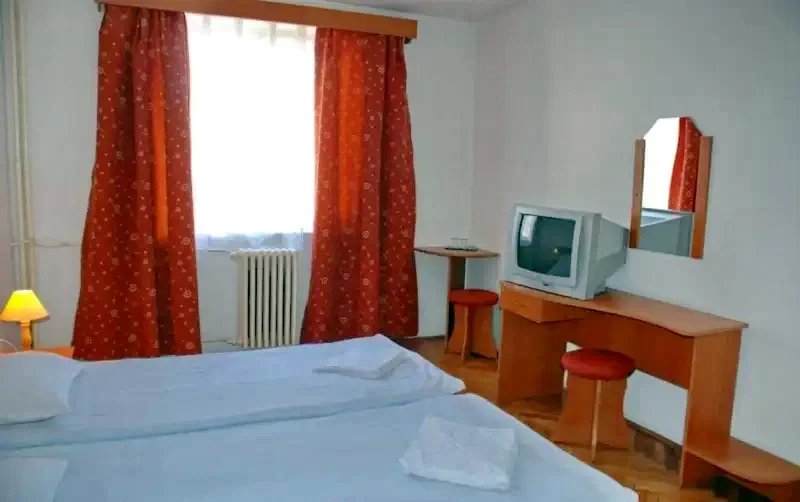 Csíkszereda Szállás | Hotel** (K1402-35) A kép szerzői jogvédelem alatt állhat. Javasolt a kapcsolatfelvétel a jog tulajdonossal.