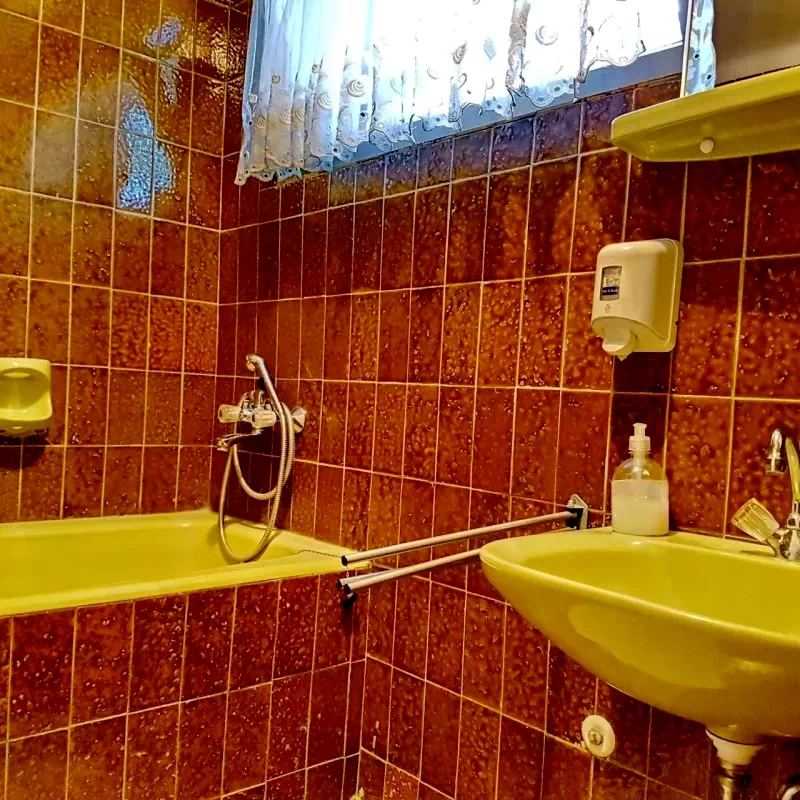  Cazare | Bungalow (K0939-15) Imaginea poate fi supusă drepturilor de autor. Se recomandă contactarea titularului drepturilor.