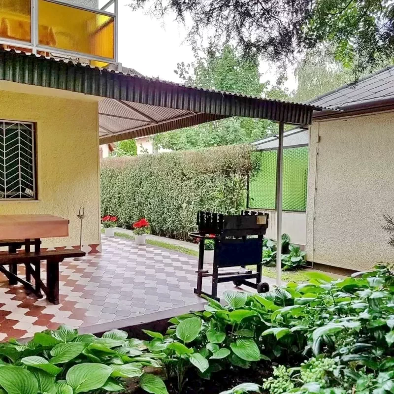 Hajdúszoboszló Szállás | Bungalow (K0939-19) A kép szerzői jogvédelem alatt állhat. Javasolt a kapcsolatfelvétel a jog tulajdonossal.