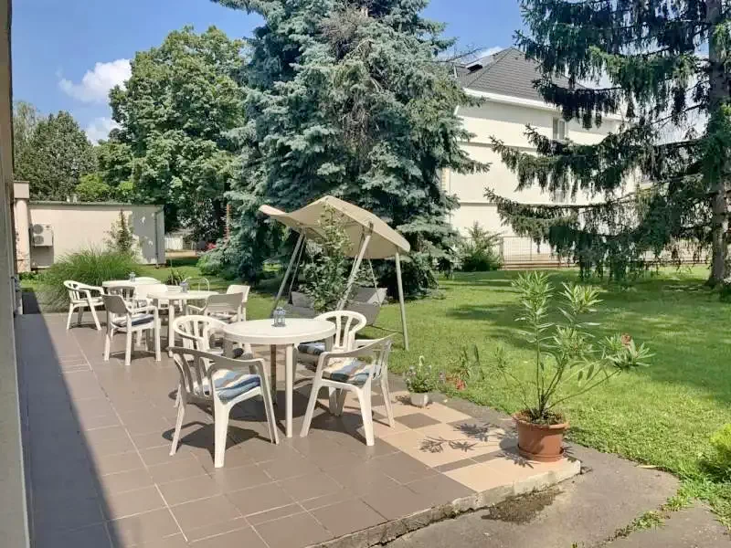  Cazare | Motel (K0167-2) Imaginea poate fi supusă drepturilor de autor. Se recomandă contactarea titularului drepturilor.