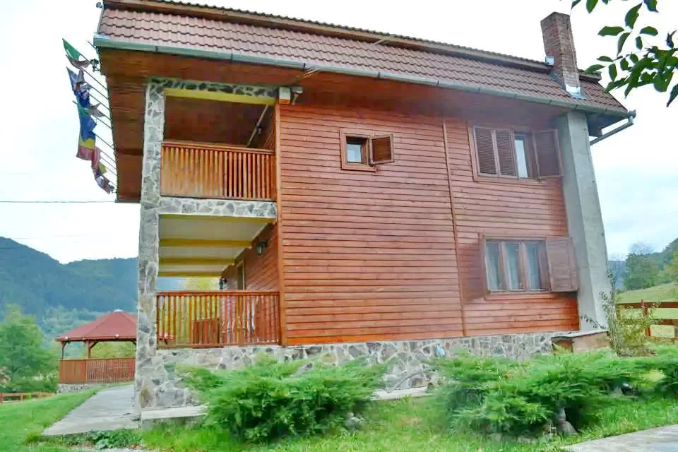 Cazare Bulz - Cabana Lorau | Remetelórév - Lorau Turistaház. Imaginea poate fi supusă drepturilor de autor. Se recomandă contactarea titularului drepturilor.