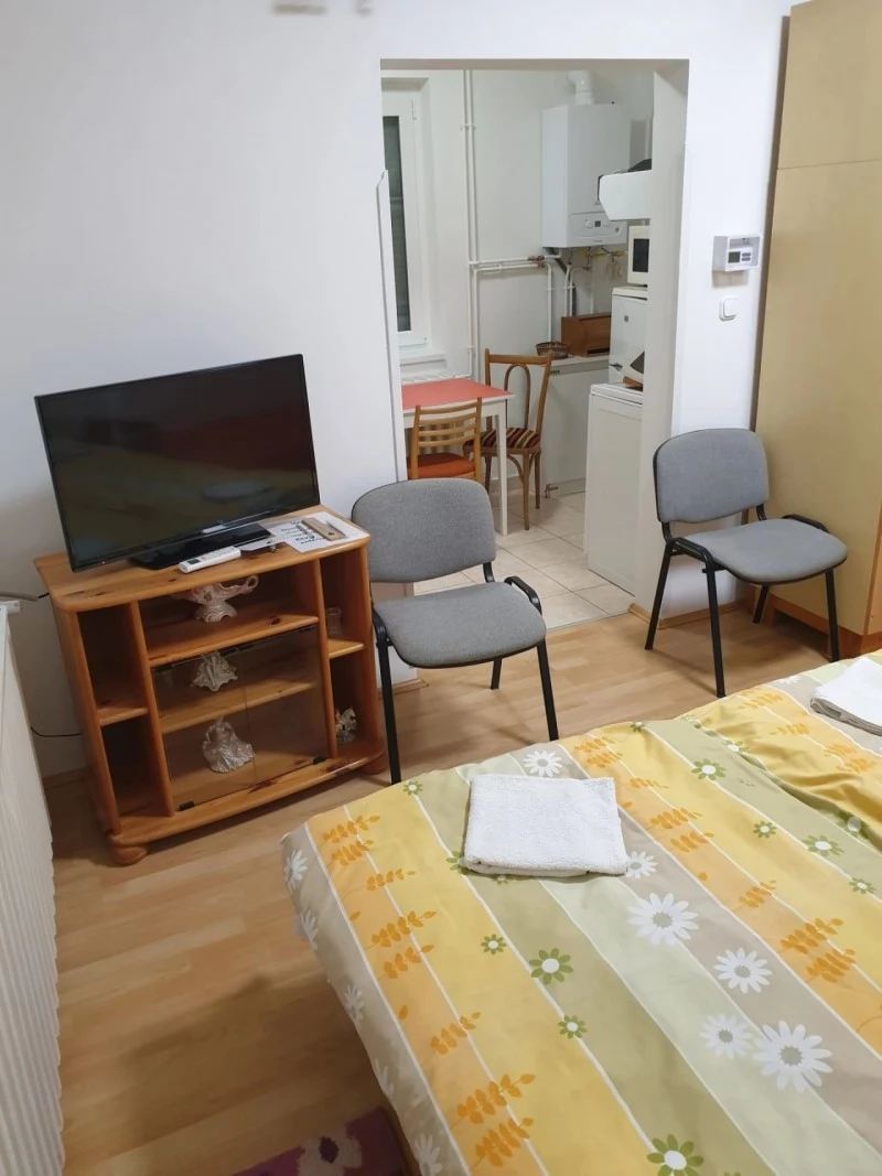  Cazare | Apartament (K0933-5) Imaginea poate fi supusă drepturilor de autor. Se recomandă contactarea titularului drepturilor.