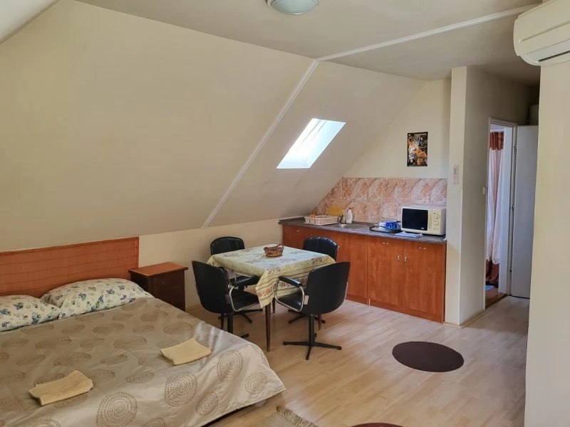 Jula Cazare | Sat de vacanță (K0120-1) Imaginea poate fi supusă drepturilor de autor. Se recomandă contactarea titularului drepturilor.