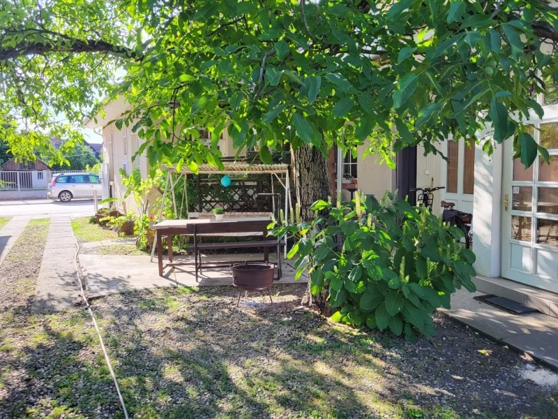 Jula Cazare | Sat de vacanță (K0120-2) Imaginea poate fi supusă drepturilor de autor. Se recomandă contactarea titularului drepturilor.