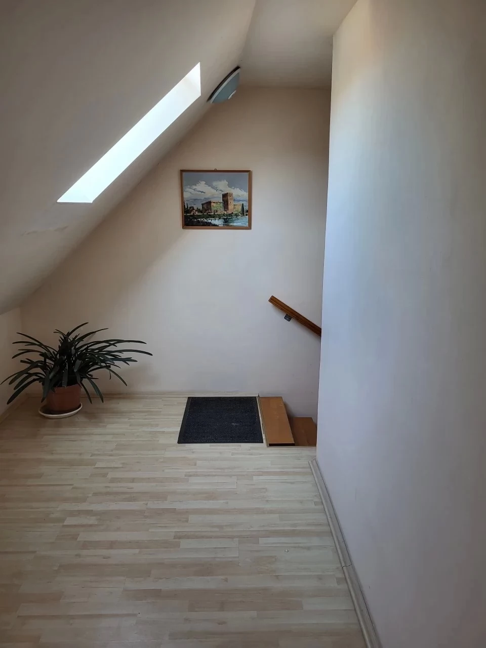 Jula Cazare | Sat de vacanță (K0120-11) Imaginea poate fi supusă drepturilor de autor. Se recomandă contactarea titularului drepturilor.