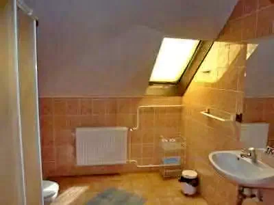  Cazare | Motel (K0852-8) Imaginea poate fi supusă drepturilor de autor. Se recomandă contactarea titularului drepturilor.