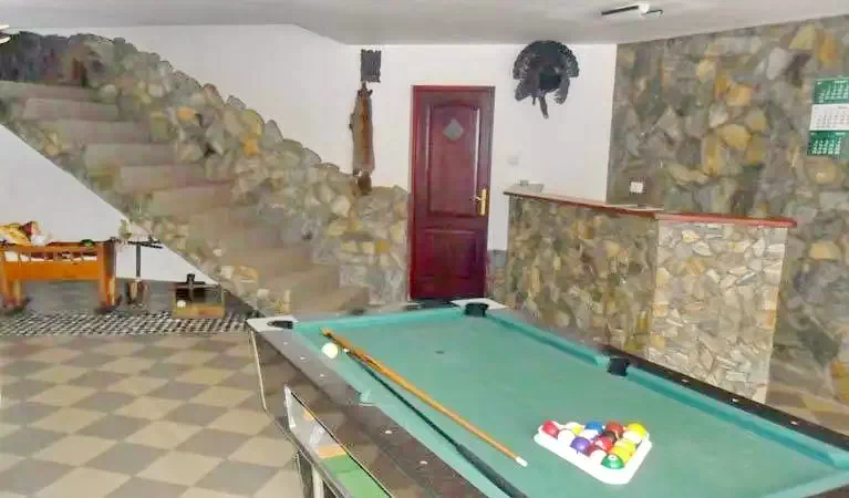 Borșa Cazare | Motel (K1229-15) Imaginea poate fi supusă drepturilor de autor. Se recomandă contactarea titularului drepturilor.