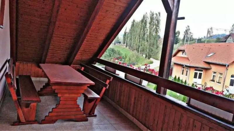 Lunca de Sus Cazare | Motel (K1265-25) Imaginea poate fi supusă drepturilor de autor. Se recomandă contactarea titularului drepturilor.