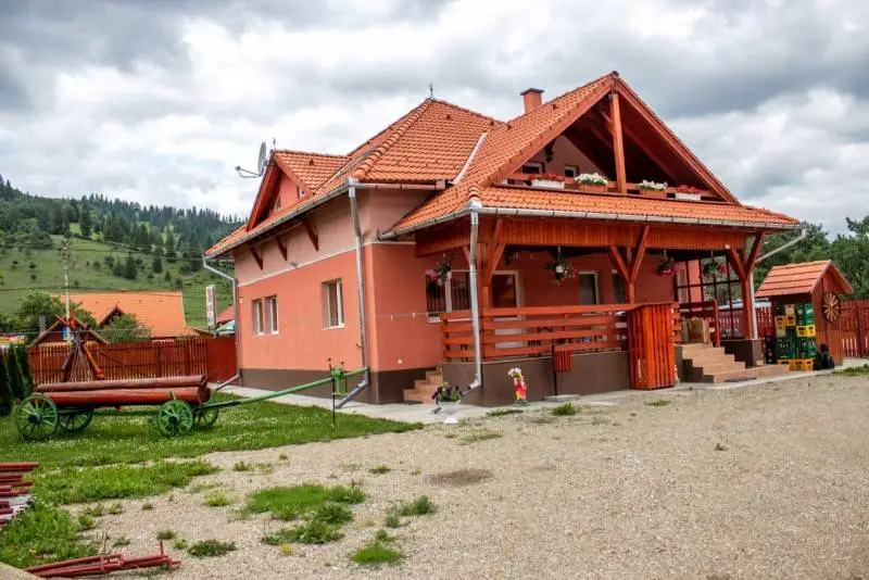 Lunca de Sus Cazare | Motel (K1265-30) Imaginea poate fi supusă drepturilor de autor. Se recomandă contactarea titularului drepturilor.