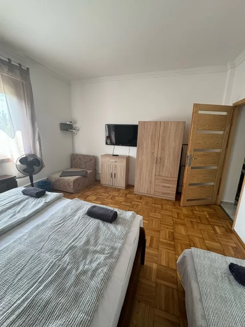 Szállás Hajdúszoboszló / Zoya Apartman. A kép szerzői jogvédelem alatt állhat. Javasolt a kapcsolatfelvétel a jog tulajdonossal.