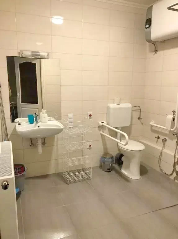  Cazare | Sat de vacanță (K0594-2) Imaginea poate fi supusă drepturilor de autor. Se recomandă contactarea titularului drepturilor.