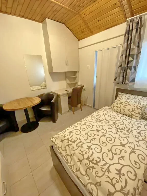 Hajdúszoboszló Szállás | Üdülőfalu (K0594-19) A kép szerzői jogvédelem alatt állhat. Javasolt a kapcsolatfelvétel a jog tulajdonossal.