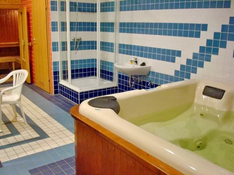  Cazare | Bungalow (K1101-3) Imaginea poate fi supusă drepturilor de autor. Se recomandă contactarea titularului drepturilor.