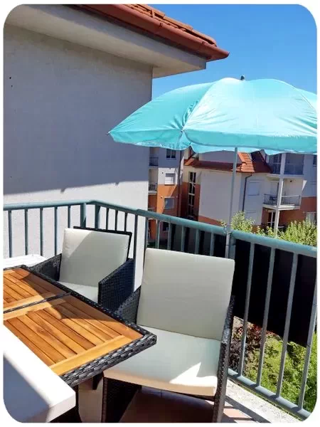 Hajdúszoboszló Szállás | Apartmanház (K1101-8) A kép szerzői jogvédelem alatt állhat. Javasolt a kapcsolatfelvétel a jog tulajdonossal.