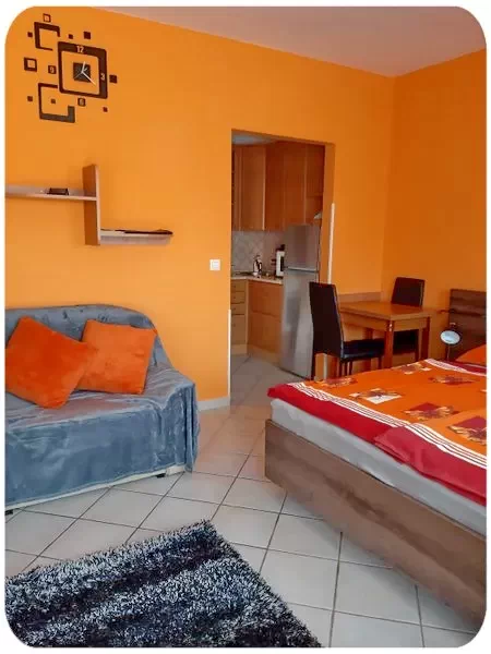  Cazare | Bungalow (K1101-20) Imaginea poate fi supusă drepturilor de autor. Se recomandă contactarea titularului drepturilor.