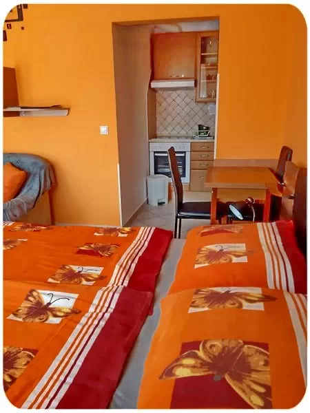  Cazare | Bungalow (K1101-22) Imaginea poate fi supusă drepturilor de autor. Se recomandă contactarea titularului drepturilor.