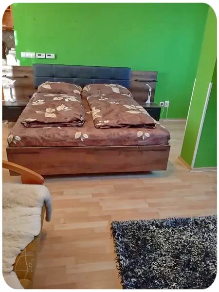 Hajdúszoboszló Szállás | Apartmanház (K1101-47) A kép szerzői jogvédelem alatt állhat. Javasolt a kapcsolatfelvétel a jog tulajdonossal.