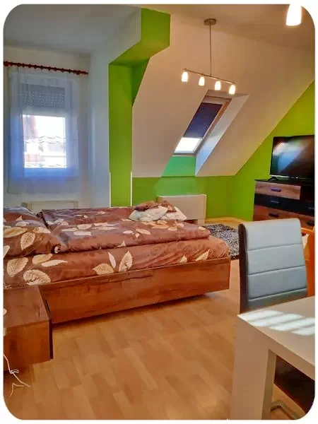 Hajdúszoboszló Szállás | Apartmanház (K1101-48) A kép szerzői jogvédelem alatt állhat. Javasolt a kapcsolatfelvétel a jog tulajdonossal.