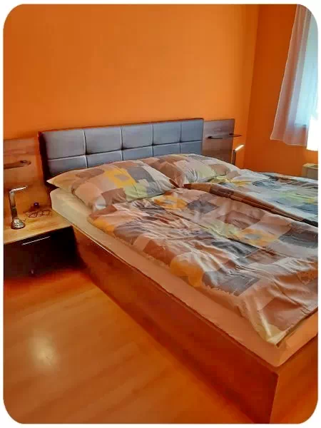 Hajdúszoboszló Szállás | Apartmanház (K1101-61) A kép szerzői jogvédelem alatt állhat. Javasolt a kapcsolatfelvétel a jog tulajdonossal.