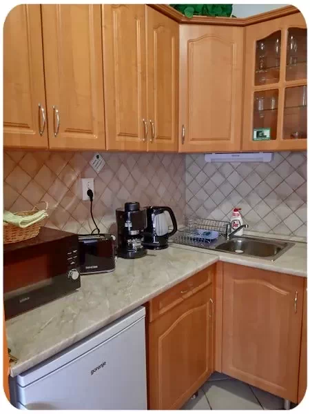  Cazare | Bungalow (K1101-66) Imaginea poate fi supusă drepturilor de autor. Se recomandă contactarea titularului drepturilor.