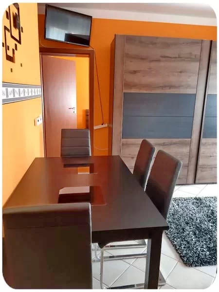 Hajdúszoboszló Szállás | Bungalow (K1101-67) A kép szerzői jogvédelem alatt állhat. Javasolt a kapcsolatfelvétel a jog tulajdonossal.