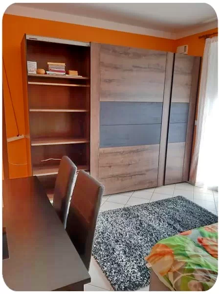  Cazare | Bungalow (K1101-74) Imaginea poate fi supusă drepturilor de autor. Se recomandă contactarea titularului drepturilor.