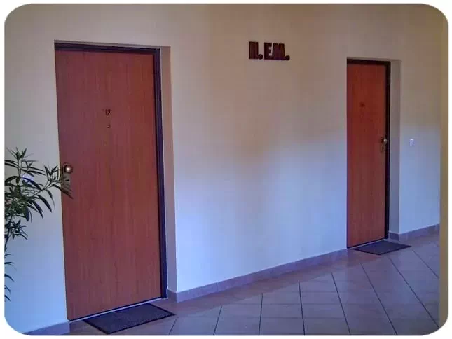 Hajdúszoboszló Szállás | Apartmanház (K1101-78) A kép szerzői jogvédelem alatt állhat. Javasolt a kapcsolatfelvétel a jog tulajdonossal.