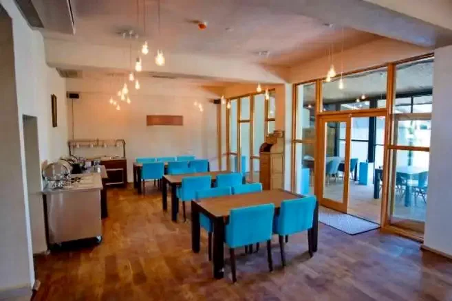 Crișan Cazare | Hotel**** (K1328-5) Imaginea poate fi supusă drepturilor de autor. Se recomandă contactarea titularului drepturilor.