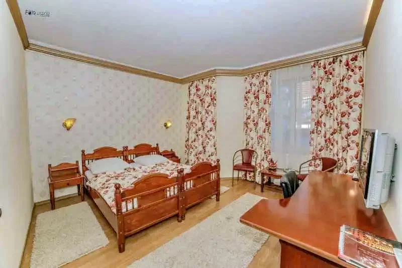 Băile Herculane Cazare | Hotel*** (K0871-12) Imaginea poate fi supusă drepturilor de autor. Se recomandă contactarea titularului drepturilor.