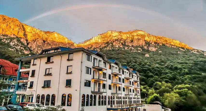 Szállás Băile Herculane - Hotel Golden Spirit*** | Herkulesfürdő - Golden Spirit Hotel***. A kép szerzői jogvédelem alatt állhat. Javasolt a kapcsolatfelvétel a jog tulajdonossal.