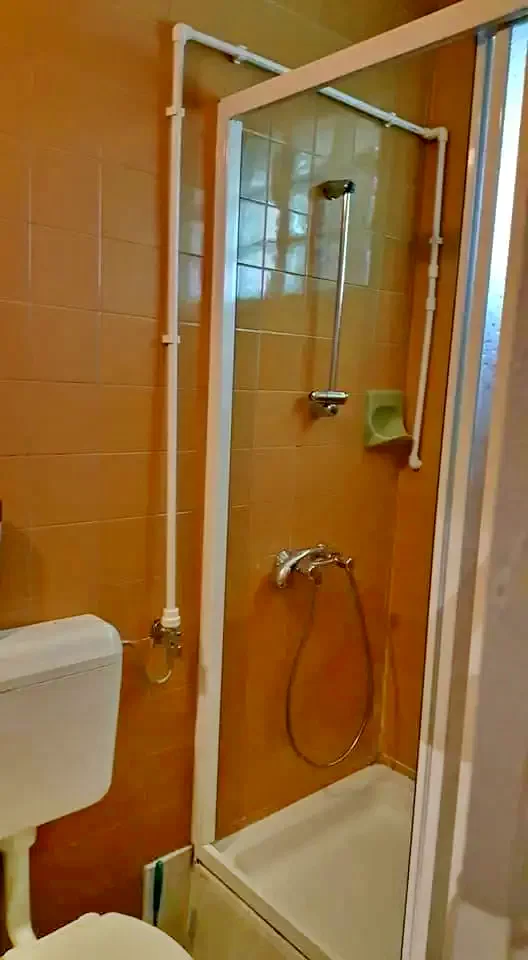 Gyula Szállás | Apartmanház (K1060-6) A kép szerzői jogvédelem alatt állhat. Javasolt a kapcsolatfelvétel a jog tulajdonossal. Gyula Szállás | Apartmanház (K1060-6) A kép szerzői jogvédelem alatt állhat. Javasolt a kapcsolatfelvétel a jog tulajdonossal.