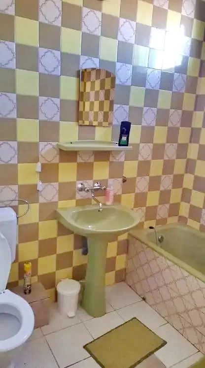 Jula Cazare | Casă de apartamente (K1060-11) Imaginea poate fi supusă drepturilor de autor. Se recomandă contactarea titularului drepturilor.