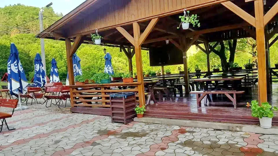 Szállás Cheia - Cabana Cheile Turzii | Mészkő - Tordai Hasadék Turistaház. A kép szerzői jogvédelem alatt állhat. Javasolt a kapcsolatfelvétel a jog tulajdonossal.